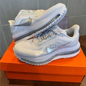 Women’s Nike Pegasus Premium